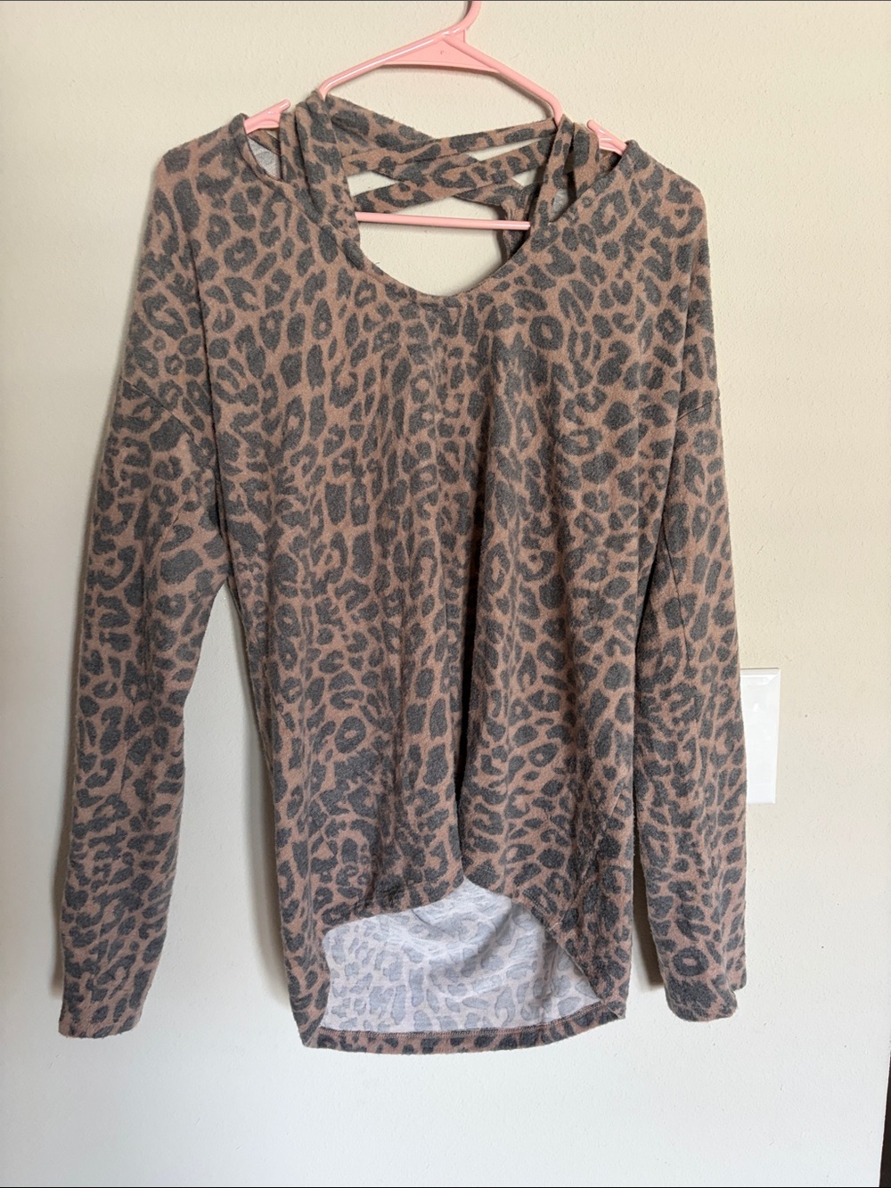 Daytrip Long Sleeve Sweater Asymetrical trim - XL
